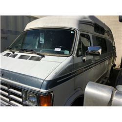 1989 EXPLORER MOTORHOME (CAMPER VAN), WHITE, GAS, AUTOMATIC, VIN#2B6JB31Z9KK347295, TMU (MILES),