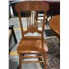 Image 2 : OAK SINGLE PEDESTAL DINING TABLE WITH 1 LEAF & 4 PRESSED BACK CHAIRS
