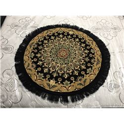 HASHAN DESIGN - WOOL PERSIAN AREA RUG APPROX. 3'3" X 3'3" ROUND (RETAIL VALUE $240.00)