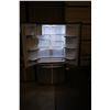 Image 2 : 33" STAINLESS STEEL SAMSUNG FRENCH DOOR FRIDGE WITH BOTTOM FREEZER AND WATER/ICE