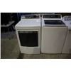 Image 1 : WHITE INSIGNIA WASHER AND DRYER