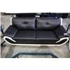 Image 3 : BLACK/WHITE MODERN SOFA SET INCLUDING SOFA, LOVESEAT AND ARMCHAIR