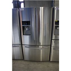 36" STAINLESS STEEL SAMSUNG FRIDGE WITH BOTTOM FREEZER AND WATER/ICE