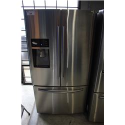 36" STAINLESS STEEL SAMSUNG FRIDGE WITH BOTTOM FREEZER AND WATER/ICE