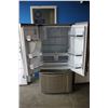 Image 2 : 33" STAINLESS STEEL SAMSUNG FRIDGE WITH BOTTOM FREEZER AND WATER/ICE
