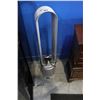 Image 1 : WHITE DYSON FAN