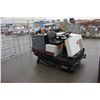 Image 1 : ADVANCE HYDROCAT HYDROMAX 11 SCRUBBER/SWEEPER