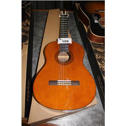 YAMAHA ACOUSTIC GUITAR MODEL NO. C40