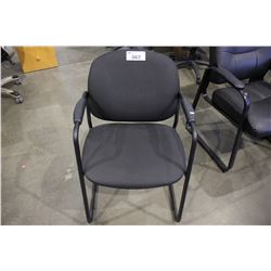 BLACK FABRIC OFFICE CHAIR