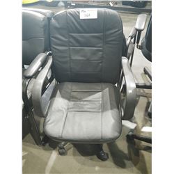 BLACK ADJUSTABLE ROLLING OFFICE CHAIR