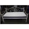 Image 2 : WHITE METAL SINGLE DAY BED WITH MATTRESS