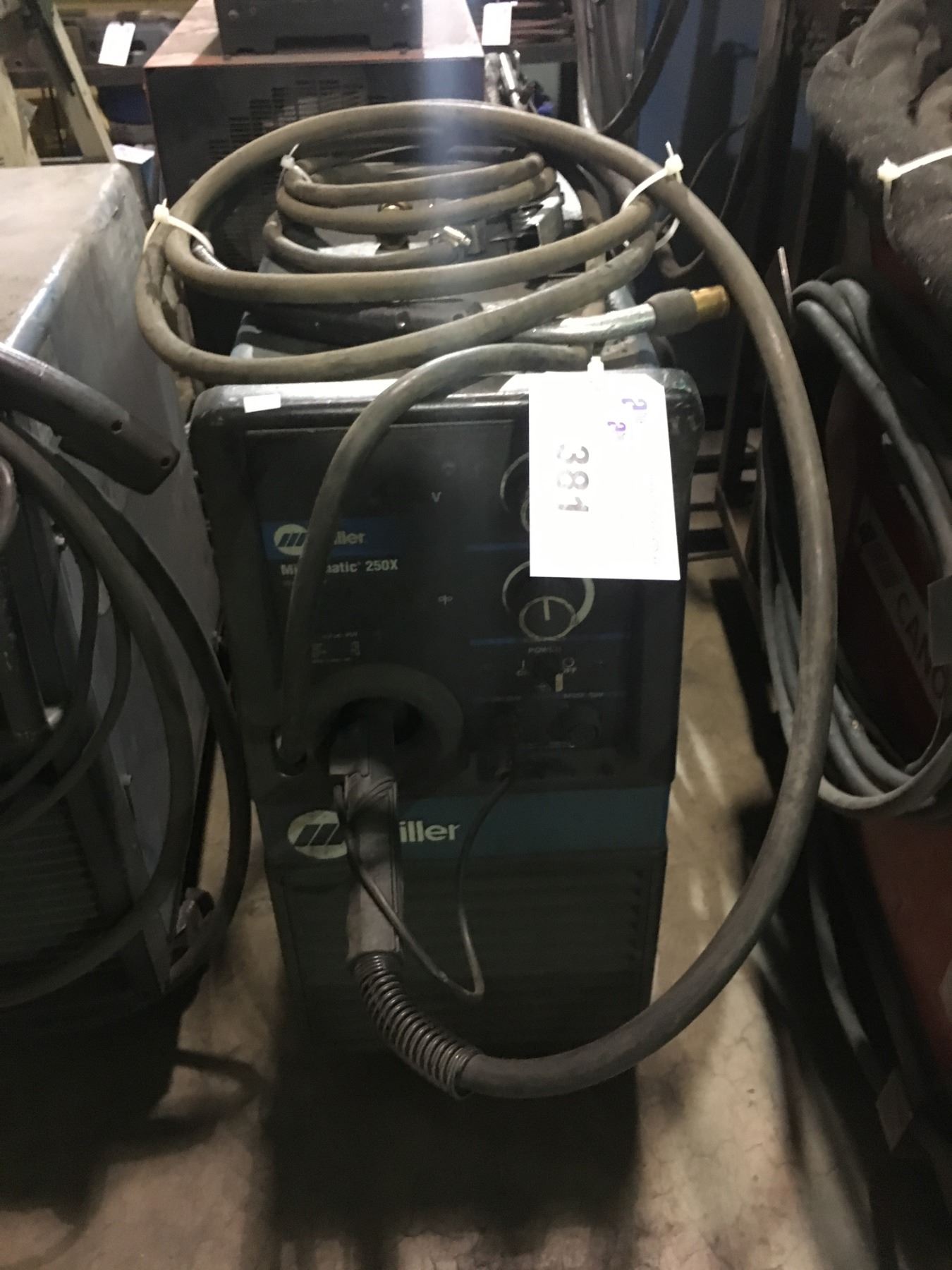 MILLER MILLERMATIC 250X MOBILE WIRE FEED WELDER WITH STINGER & CABLES