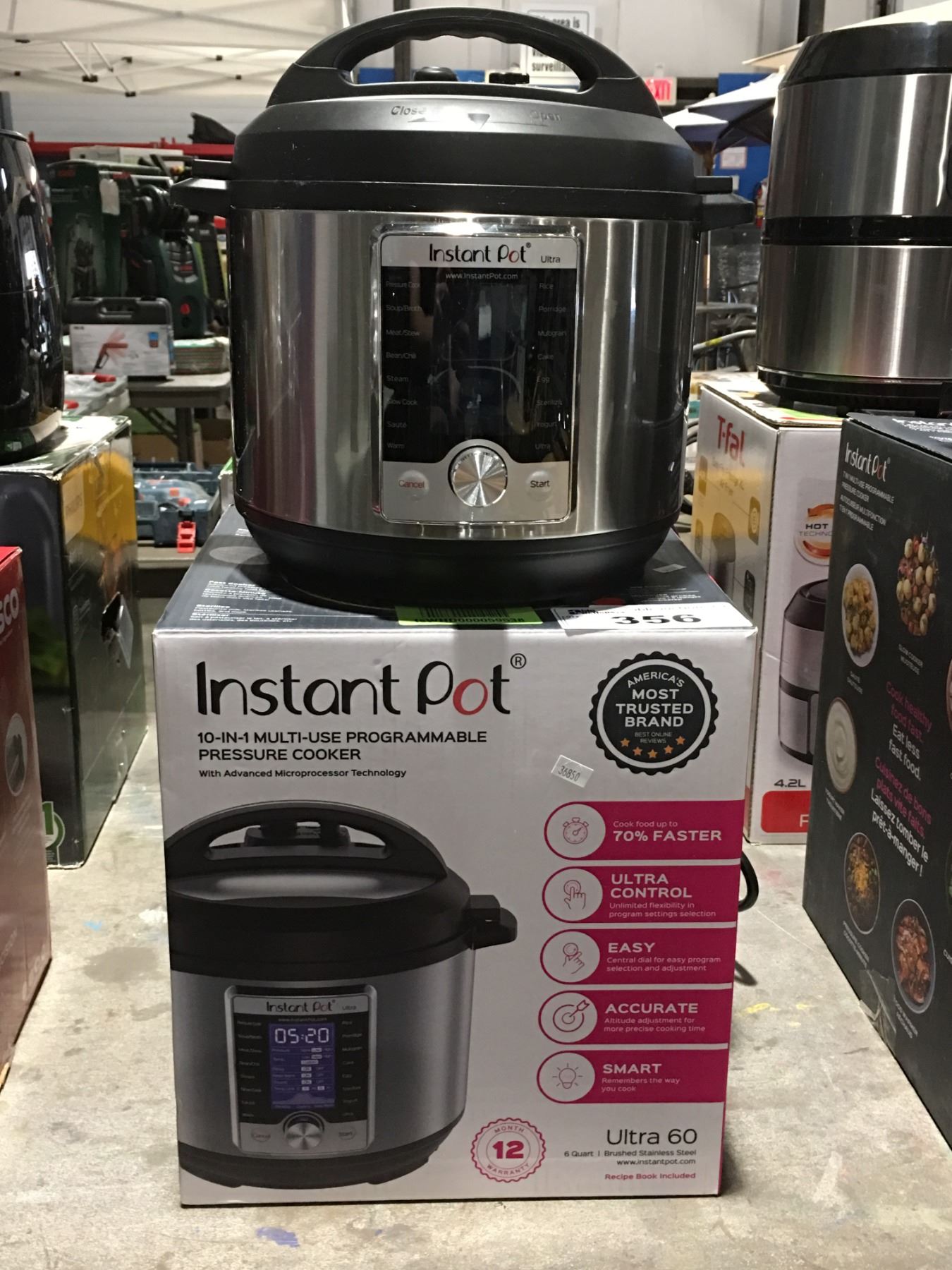 INSTANT POT 10 IN 1 MULTI USE PROGRAMABLE PRESSURE COOKER