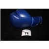 Image 2 : SIGNED BUTTERBEAN BOXING GLOVE