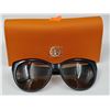 Image 2 : PAIR OF TORY BURCH SUNGLASSES WITH CASE