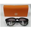 Image 2 : PAIR OF TORY BURCH SUNGLASSES WITH CASE