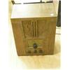 Image 1 : A 1930's Philco walnut radio, with Bakelite knobs, 14ins  
