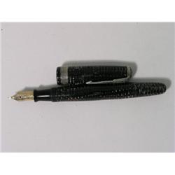 A 1930's Parker Senior Maxima vacuumatic fountain pen, with silver pearl finish  