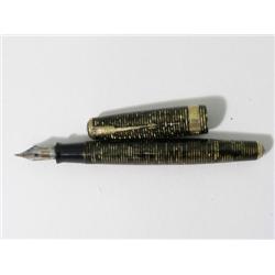 A 1940's Parker Blue Diamond Maxima Vacuumatic fountain pen, with two colour arrow nib and golden ba