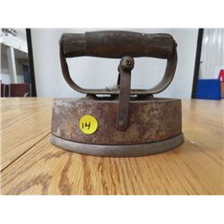 SAD IRON (ASBESTOS) *#72-8* (W/ HANDLE & COVER)