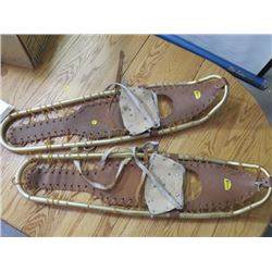 SHERPA SNOW SHOES (36" ALUMINUM W/SHOE & ICE GRIPS) *NEEDS REPAIR*