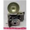 Image 1 : CAMERA (POLAROID LAND) *FOLDOUT W/FLASH* (MODEL 80)