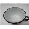 Image 2 : LOT OF 4 ENAMEL WEAR (3 POTS & 1 CUP)