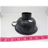 Image 5 : LOT OF 2 ENAMEL WARE FUNNELS (GREY & DARK)