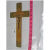 Image 7 : LOT OF 3 CRUCIFIXES & HOLY WATER WALL MOUNT ORNAMENT