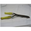 Image 5 : HEDGE TRIMMERS *WOODEN HANDLE*