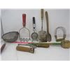 Image 1 : HOUSEHOLD ITEMS (KITCHEN UTENSILS) *WOODEN HANDLES*