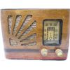 Image 3 : ELECTRIC RADIO (VIKING, WOOD CABNET) *KNOBS LOOSE*