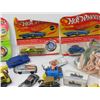 Image 3 : LOT OF ANTIQUE TOYS, HOT WHEELS, TONKA, ETC)