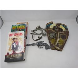 ANTIQUE WESTERN THEME ITEMS (GUNS, SPURS, MOVIES)