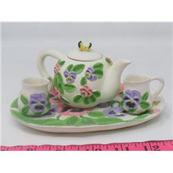 TEA POT, CREAM/SUGAR/PLATTER (TEAPOT W/CLOCK)