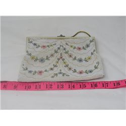 LADIES BEADED PURSE (BEADED W/STRAP) *VINTAGE*