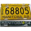 Image 3 : LOT OF 3 1954 MANITOBA LICENCE PLATES (2 MATCHING)