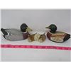 Image 1 : LOT OF 3 DUCK FIGURINES (GIFTWARE, GIFTCRAFT, & ENESCO)