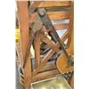 Image 1 : Vintage Wooden Compass