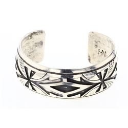 HN Vintage Geometric Deep Etch Design Bracelet