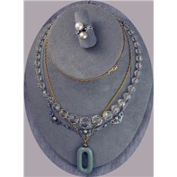 GROUP OF MISCELLANEOUS JEWELRY