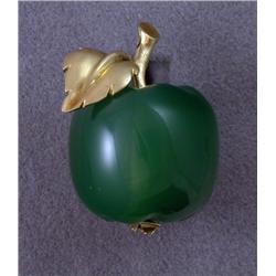 14K GREEN ONYX APPLE PENDANT