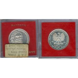 1976 FOREIGN PATTERN COIN.