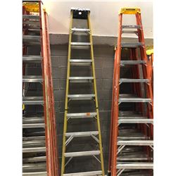 10' Werner fibreglass stepladder - yellow