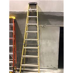 10' Featherlite ladder - yellow