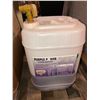Image 3 : Pallet of shop supplies and cleaning products, STP oil, upholstery cleaner, auto clean formula, wind