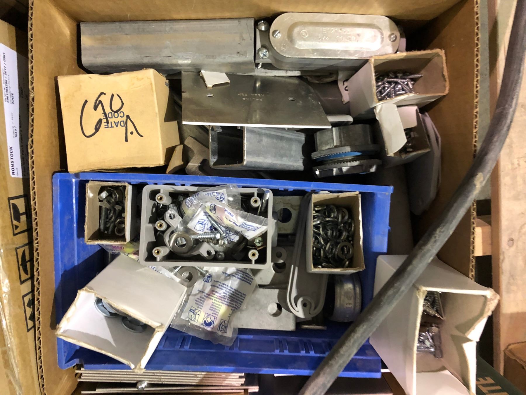 4 new wireworks two strip wall mounted panels PPWM25 plus electrical