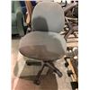 Image 5 : 12 various office chairs & tub chair