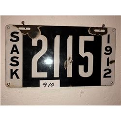 Porcelain 1912 Sask Plate plus collector plate book