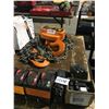 Image 4 : Jet 2 ton hoist plus breakers